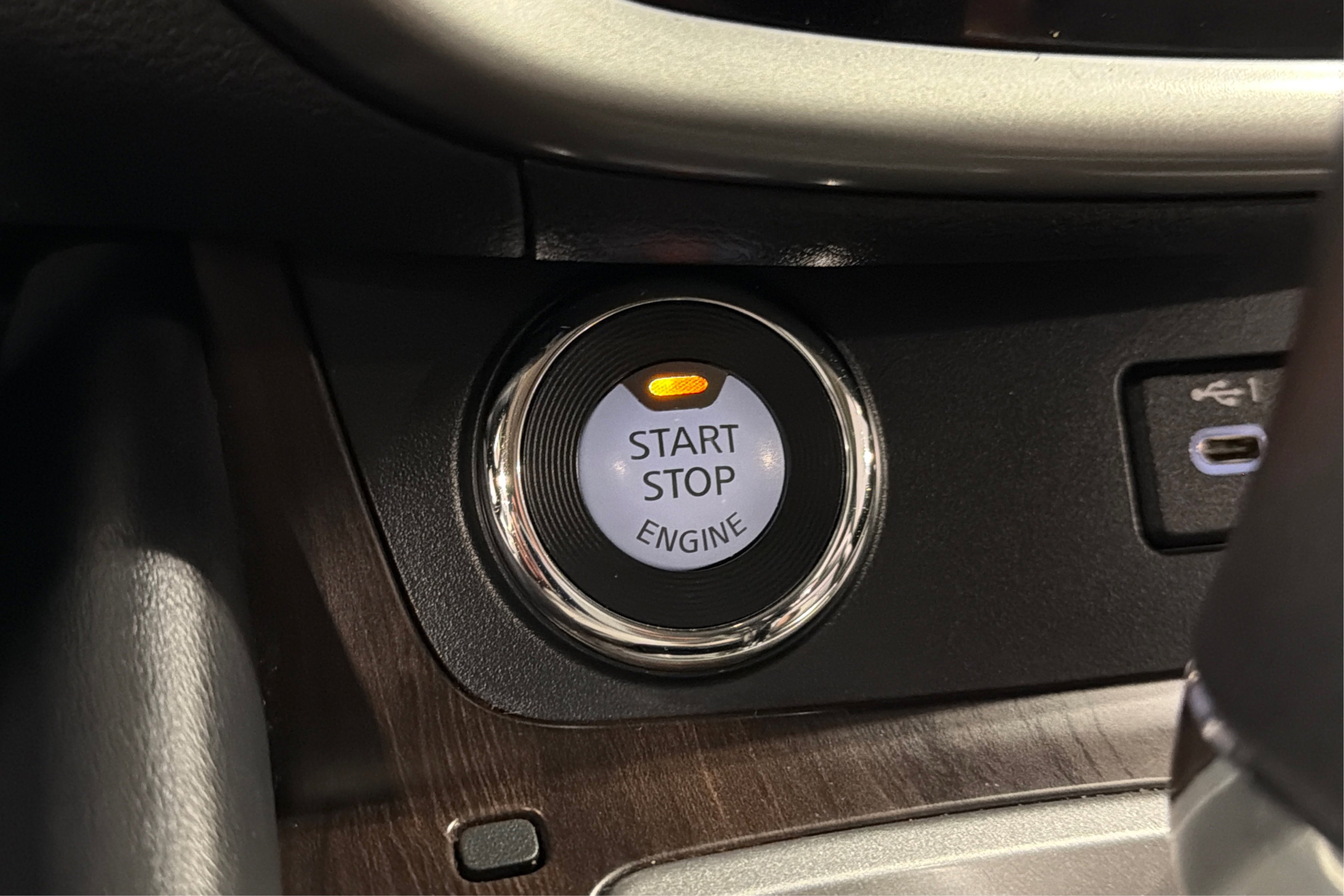 Used 2024 Nissan Murano Platinum AWD/4WD image 32
