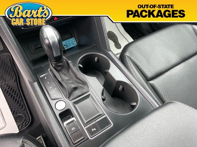 Used 2020 Volkswagen Atlas Cross Sport SE w/ Panoramic Sunroof Package FWD image 30