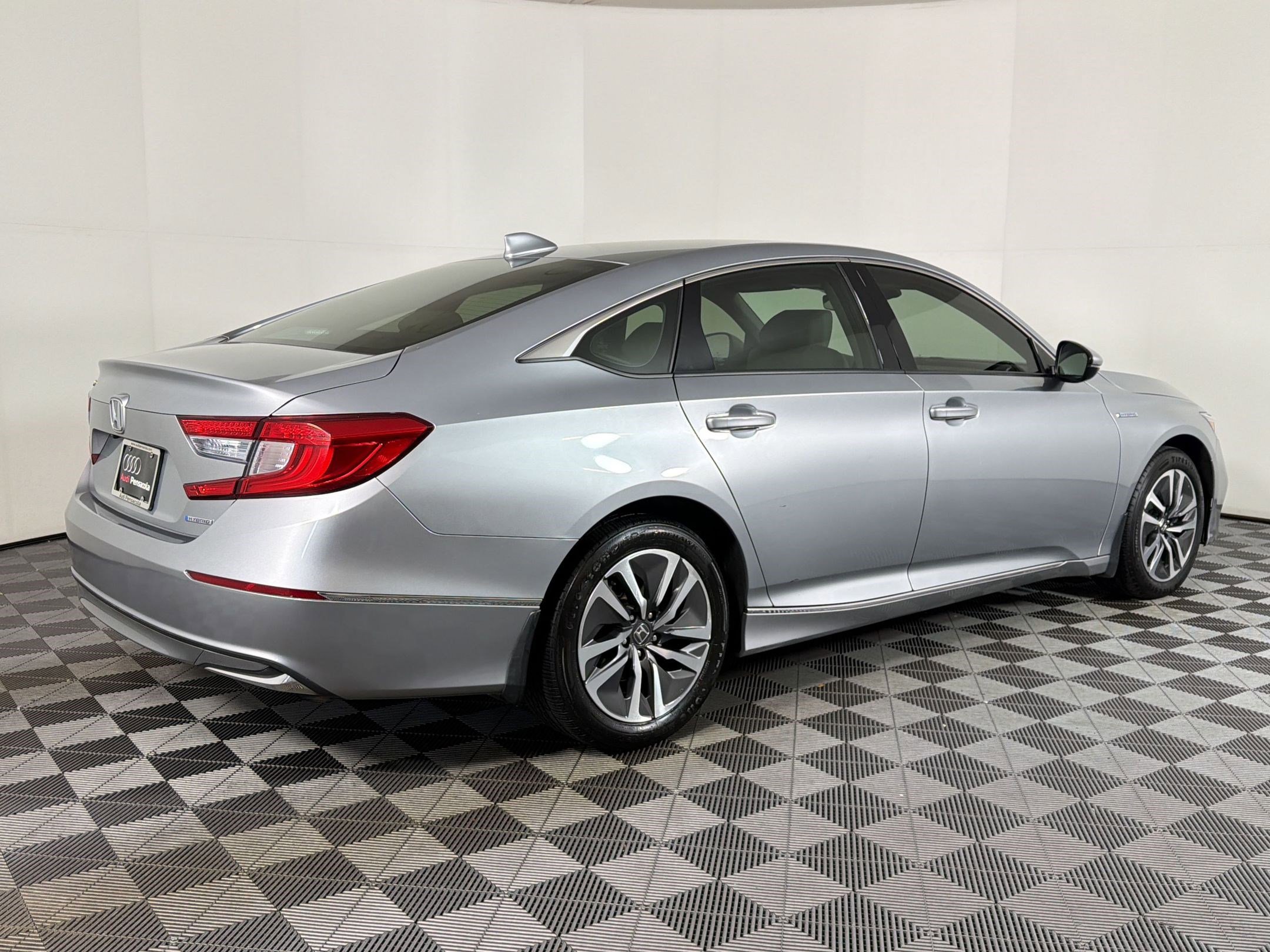 Used 2018 Honda Accord EX-L image 7