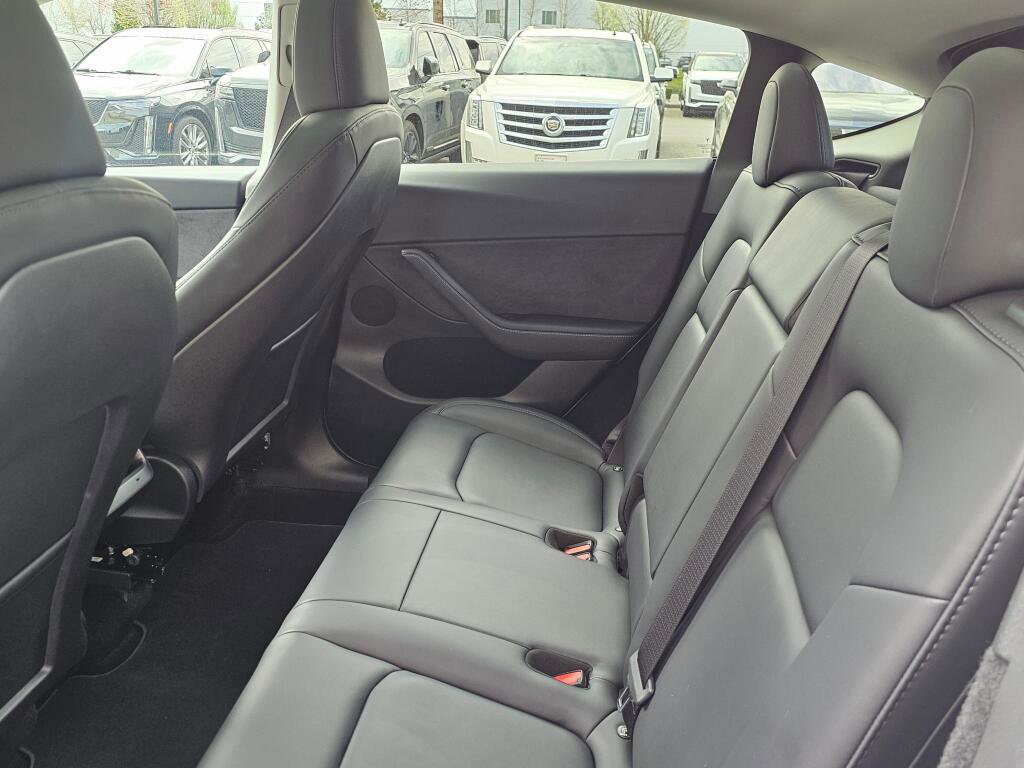 Used 2024 Tesla Model Y Long Range AWD/4WD image 19