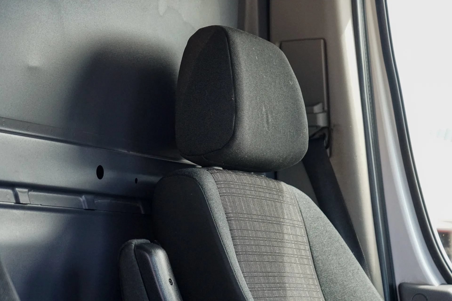 Used 2016 Mercedes-Benz Sprinter 2500 image 34