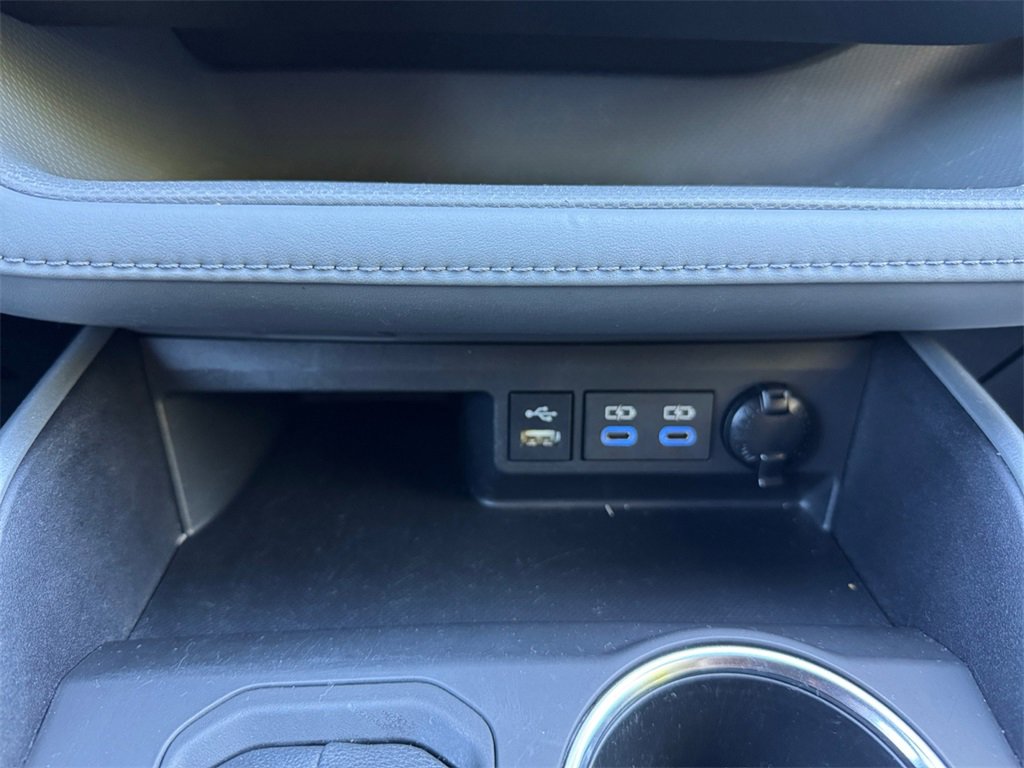 Used 2022 Toyota Highlander XLE image 24