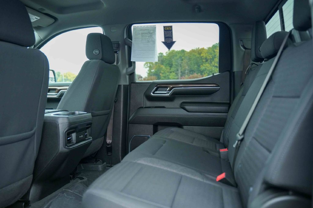 Used 2024 Chevrolet Silverado 1500 RST AWD/4WD image 21