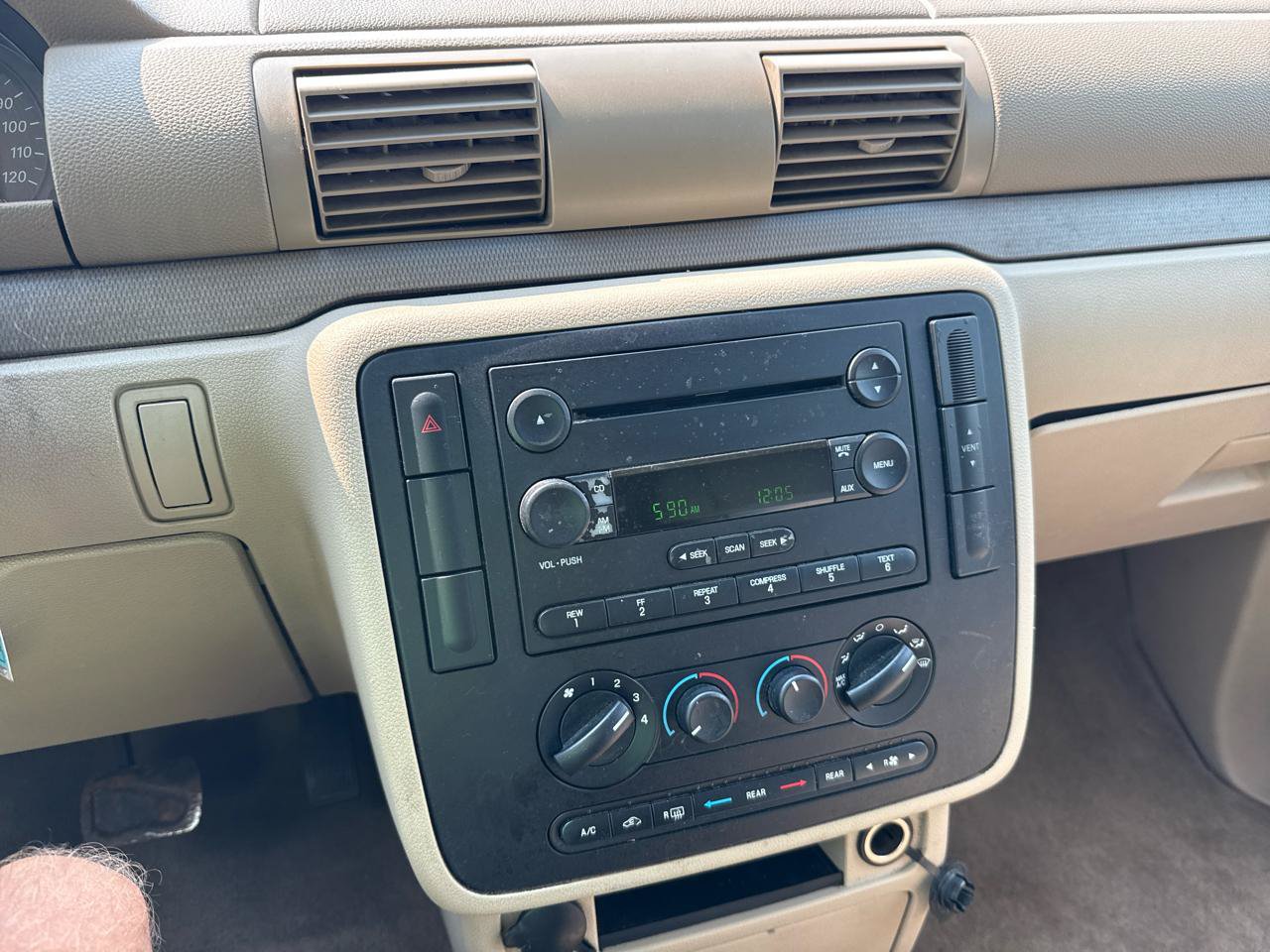 Used 2004 Ford Freestar SES FWD image 14