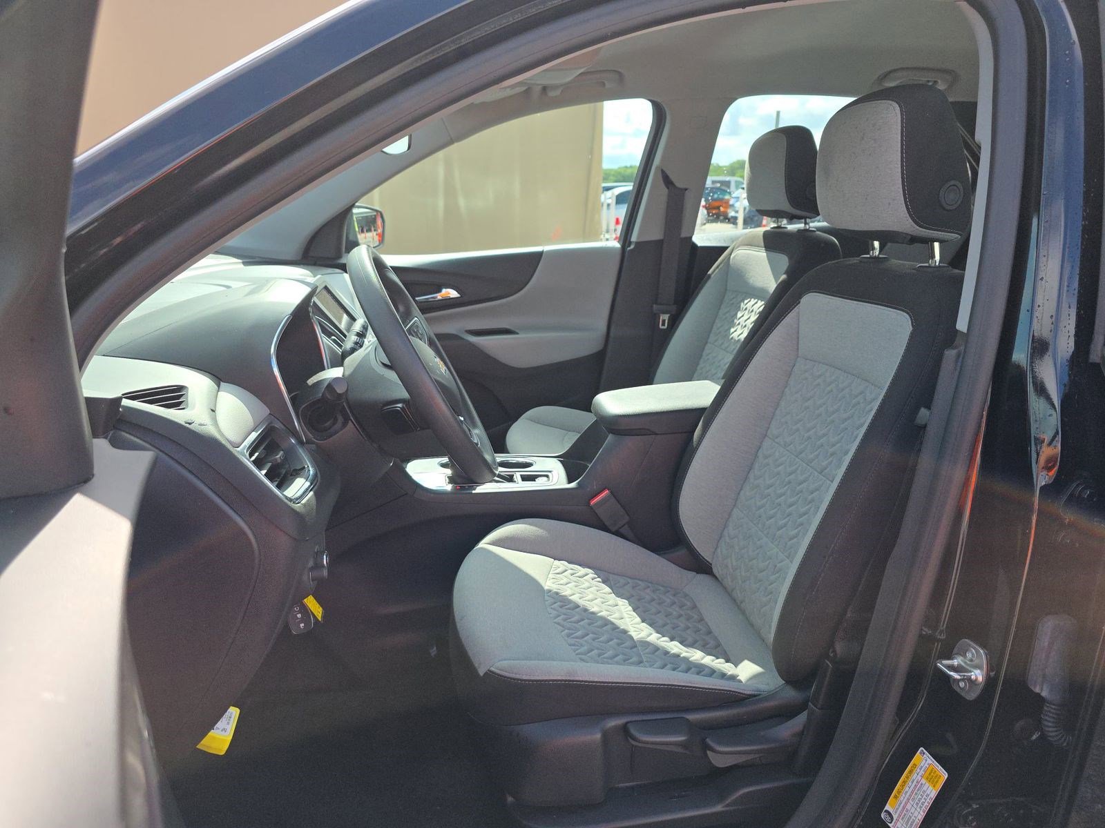 Used 2024 Chevrolet Equinox LS w/ Midnight Edition FWD image 11