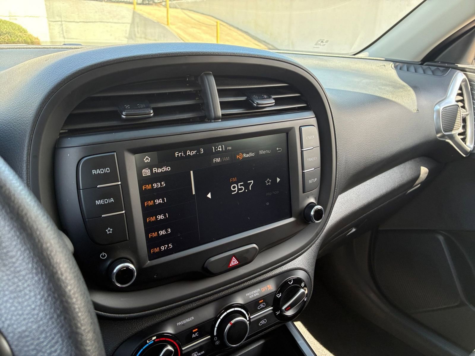 Used 2025 Kia Soul LX w/ LX Technology Package image 20