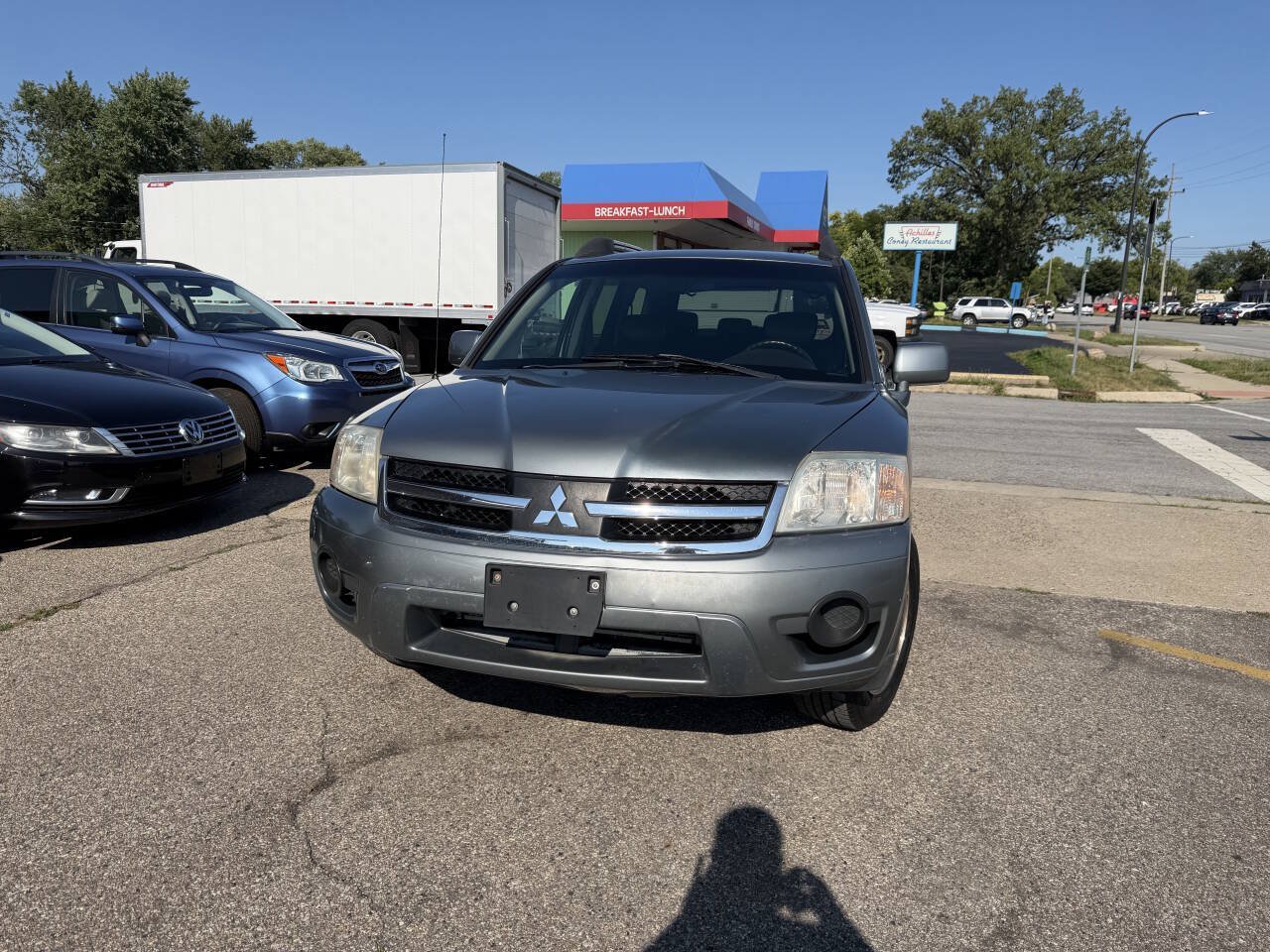 Used 2008 Mitsubishi Endeavor SE AWD/4WD image 4
