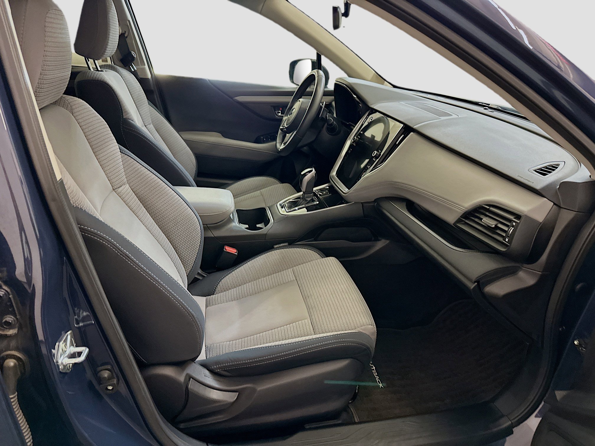 Used 2025 Subaru Outback Premium image 34