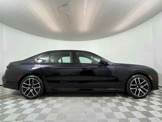 Certified 2023 BMW 760i xDrive image 8