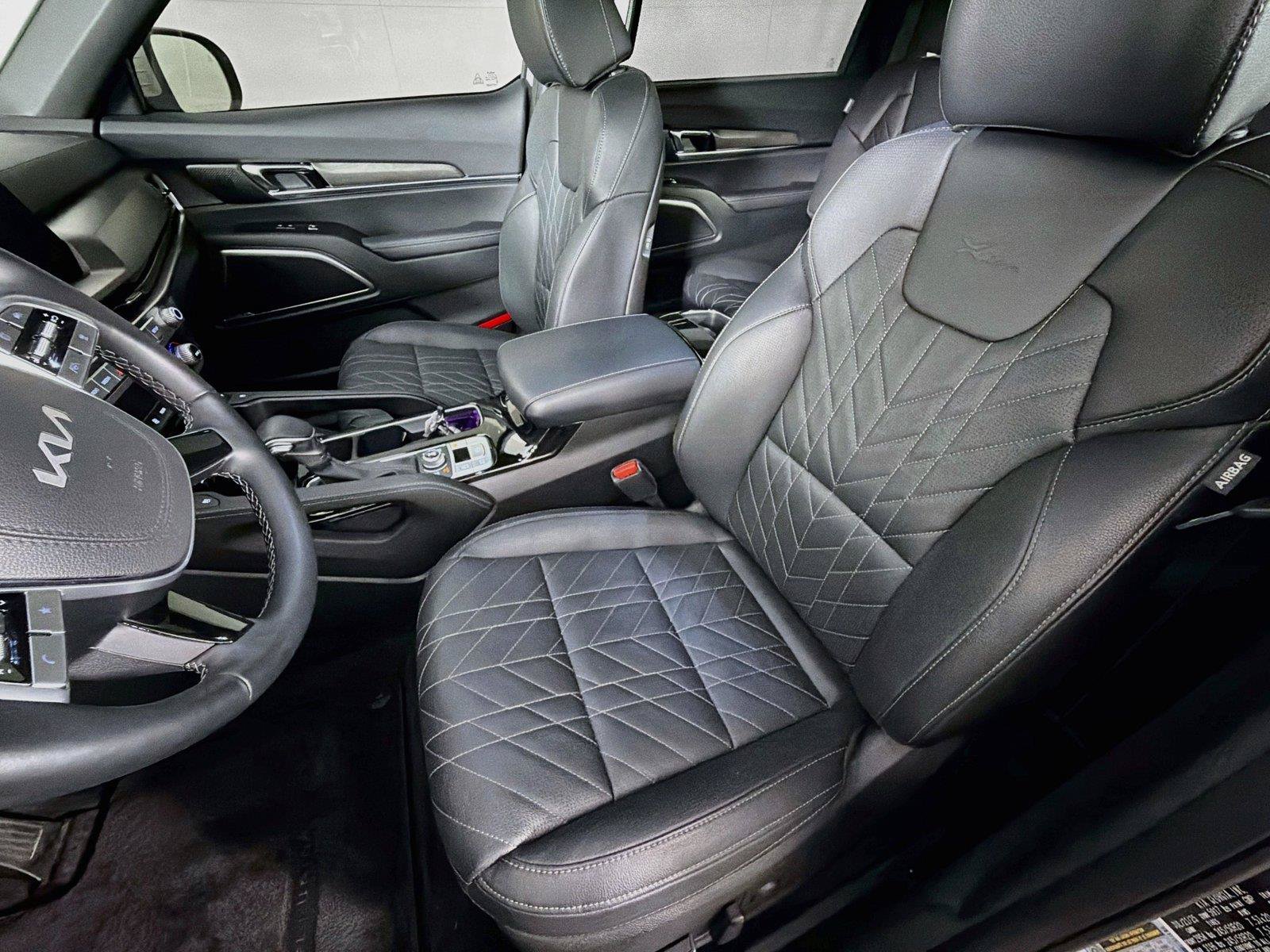 Used 2025 Kia Telluride EX X-Line AWD/4WD image 2