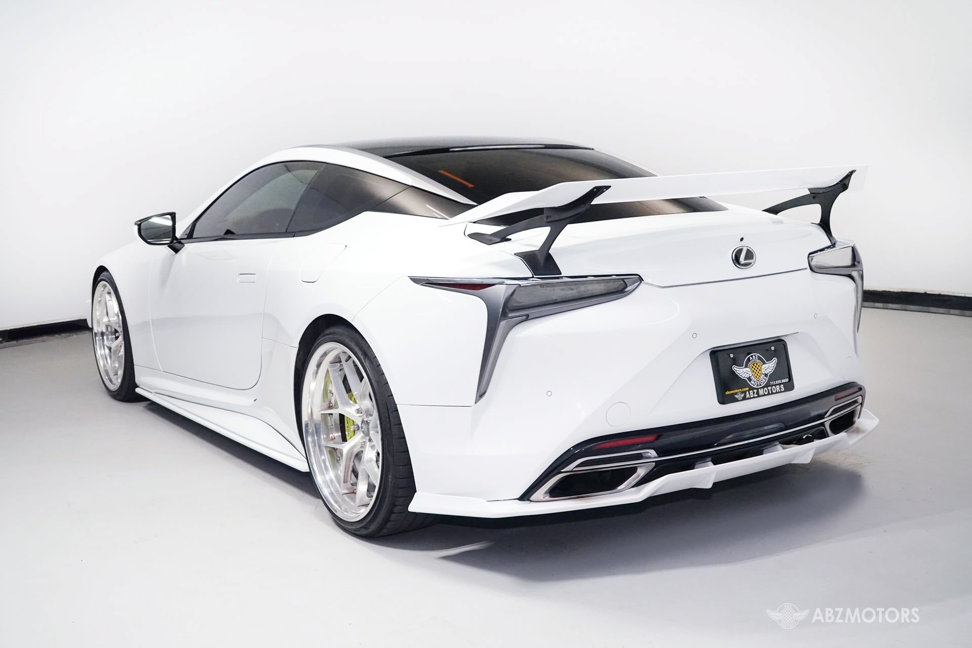 Used 2018 Lexus LC 500 Coupe w/ Performance Package RWD image 5