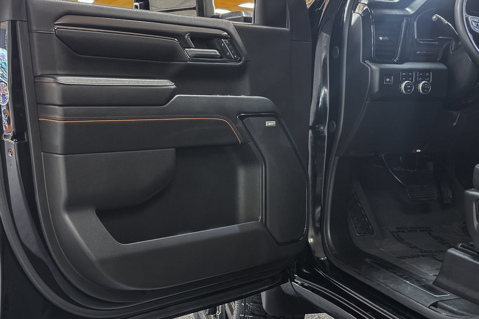 Used 2024 GMC Sierra 2500 AT4 w/ AT4 Premium Plus Package AWD/4WD image 52
