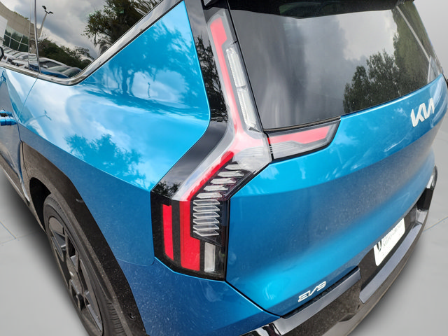 New 2026 Kia EV9 GT-Line AWD/4WD image 18