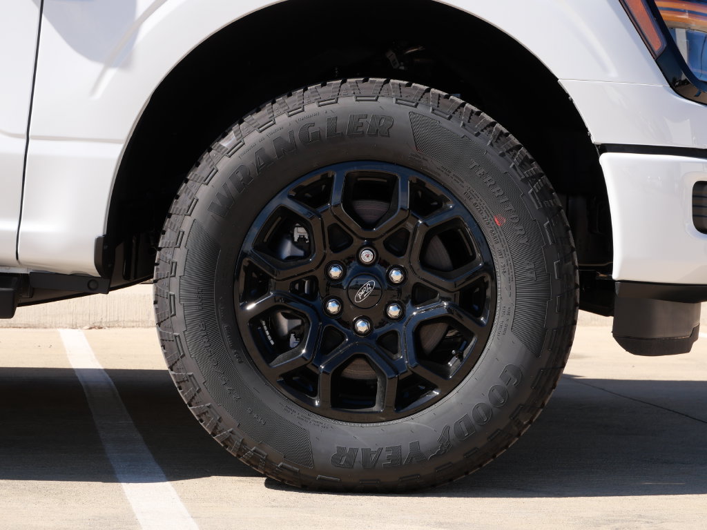 New 2026 Ford F150 XLT w/ FX4 Off-Road Package AWD/4WD image 7