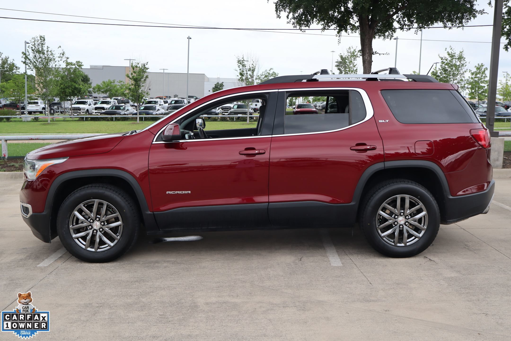 Used 2017 GMC Acadia SLT FWD image 7