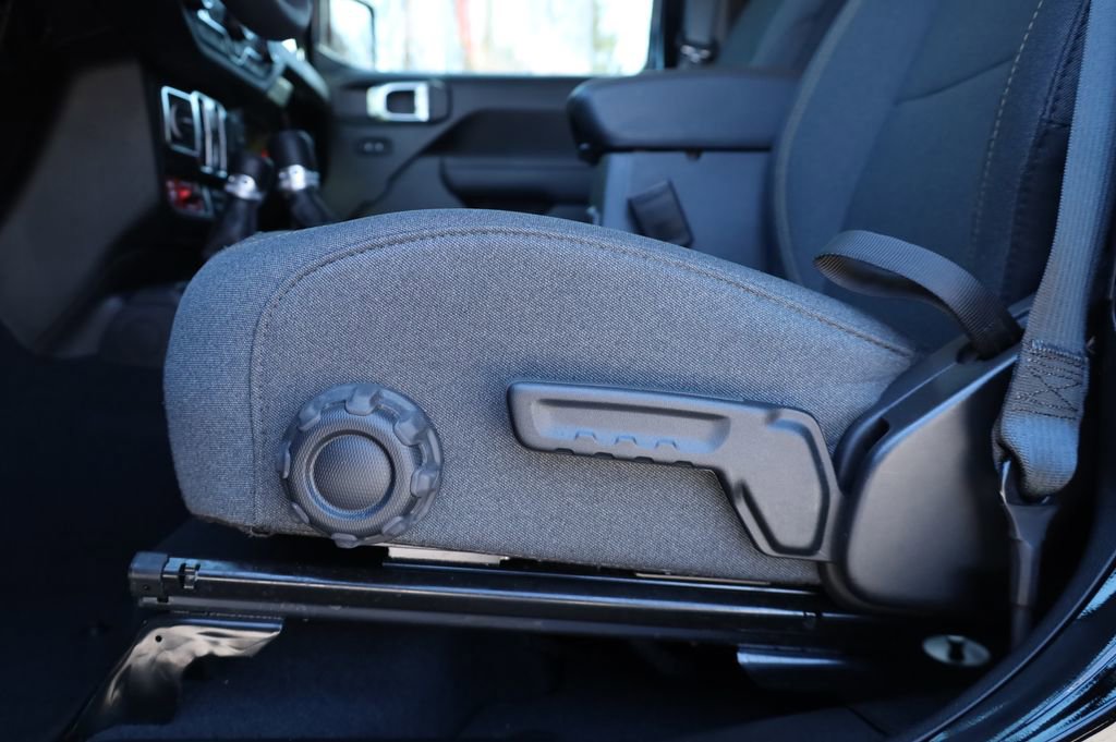 Used 2025 Jeep Gladiator Willys image 23