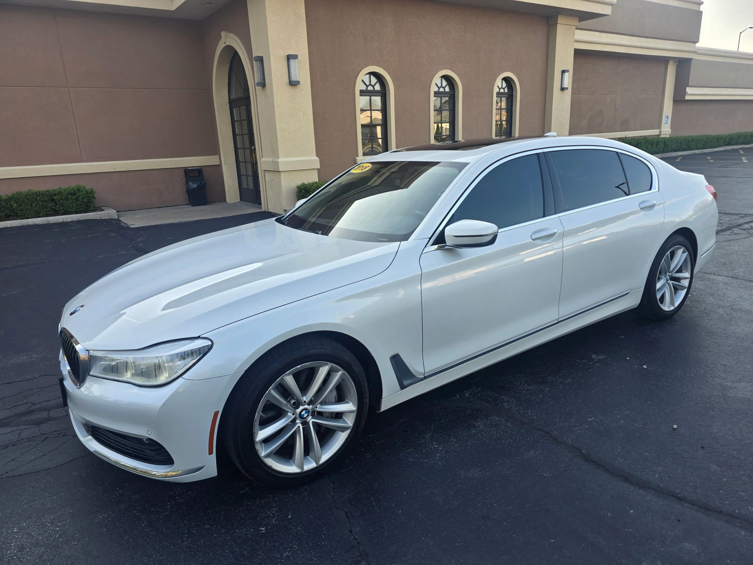 Used 2018 BMW 750i xDrive AWD/4WD image 3