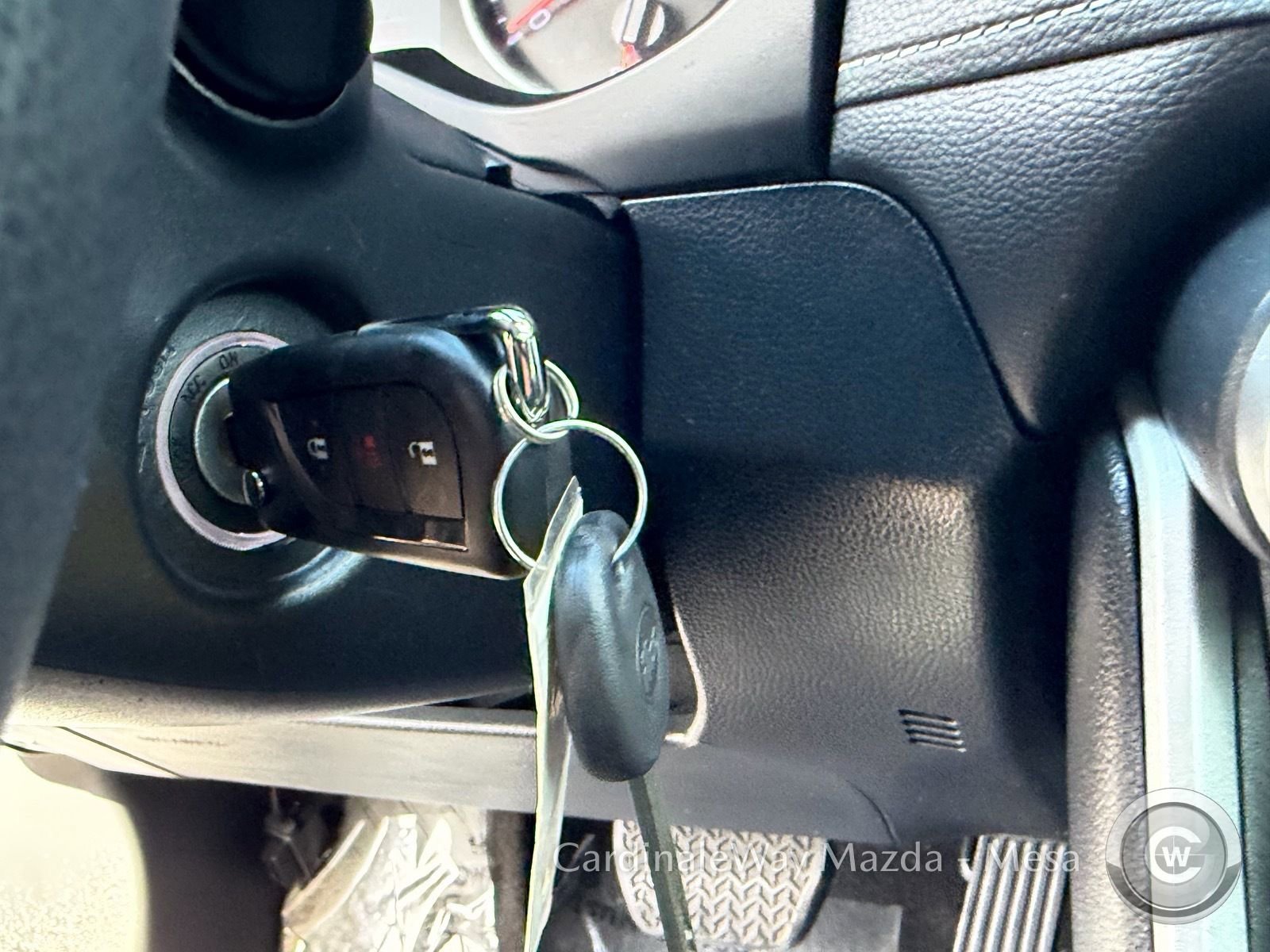 Used 2022 Toyota RAV4 LE FWD image 30
