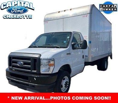 Used 2023 Ford E-450 and Econoline 450 Super Duty w/ Power Windows & Locks Group image 2