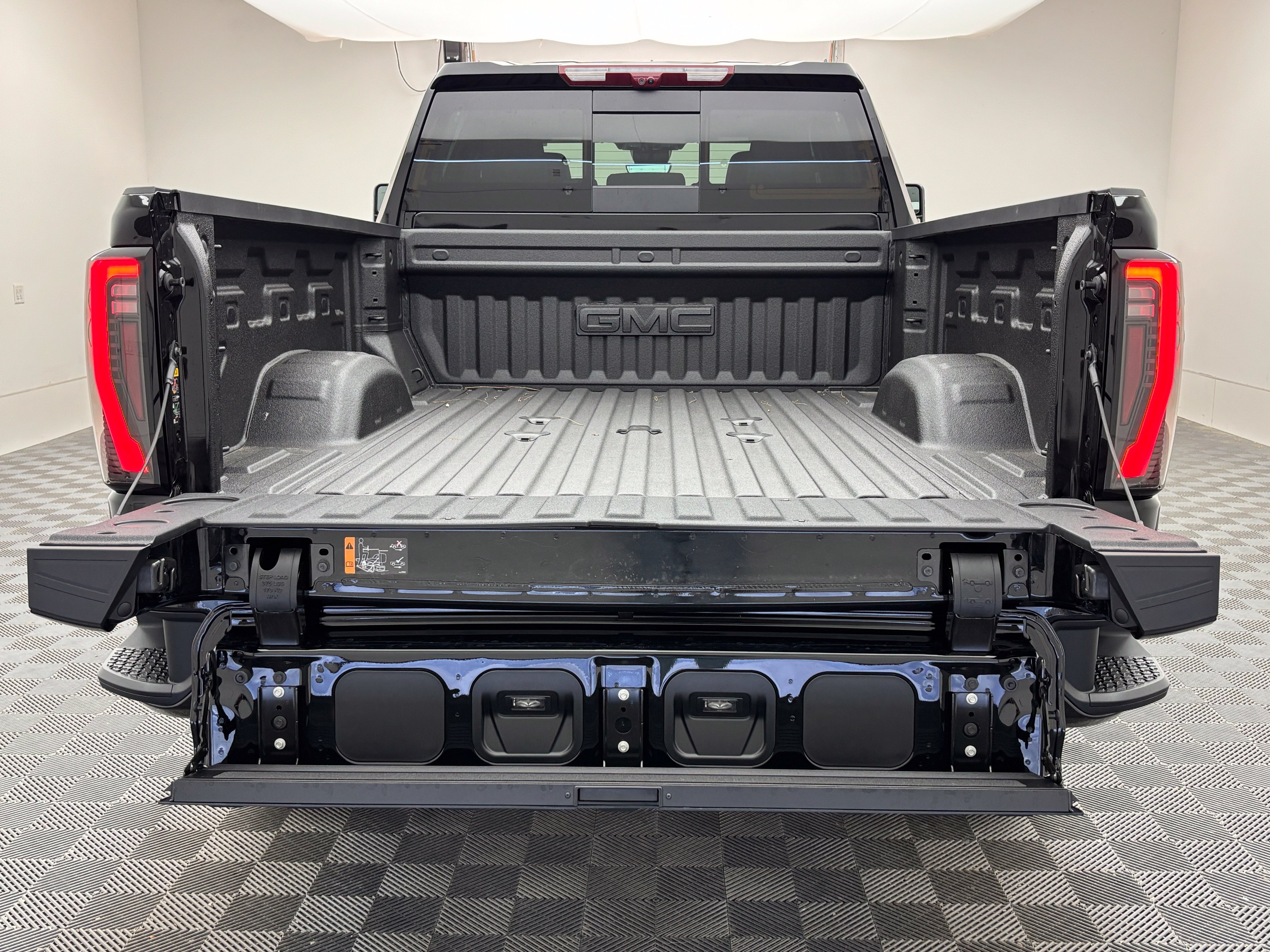 New 2026 GMC Sierra 2500 AT4 w/ AT4 Premium Plus Package AWD/4WD image 12