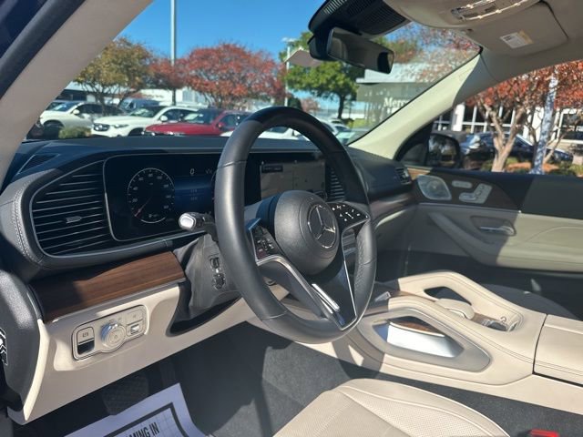 Used 2025 Mercedes-Benz GLS 450 4MATIC image 17