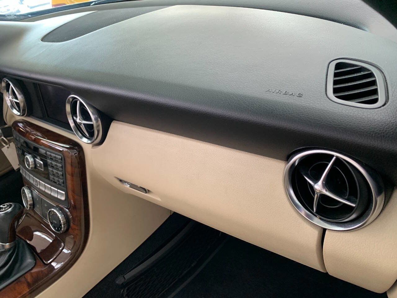 Used 2012 Mercedes-Benz SLK 350 image 19