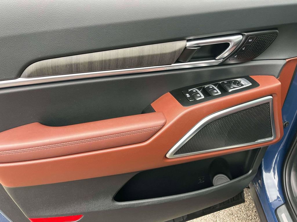 Used 2024 Kia Telluride SX image 14