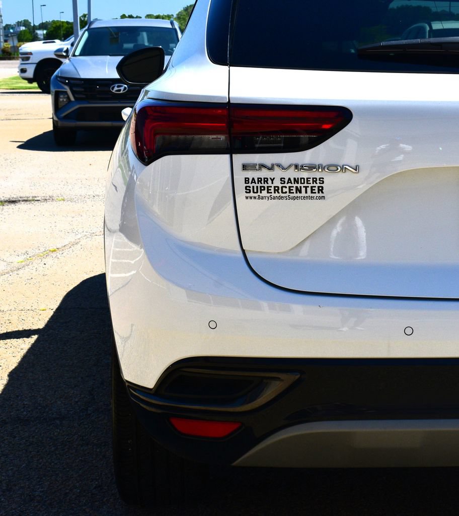 Used 2023 Buick Envision Essence w/ Sport Touring Package FWD image 11