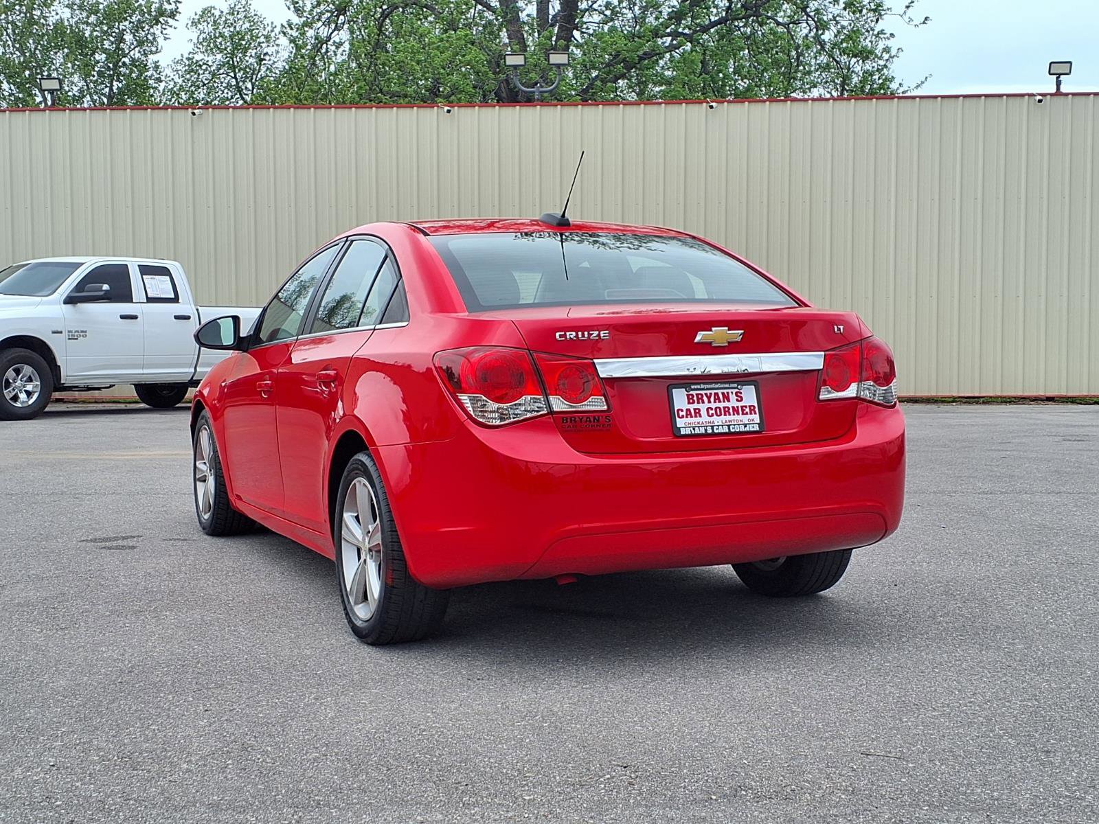 Used 2015 Chevrolet Cruze LT FWD image 3