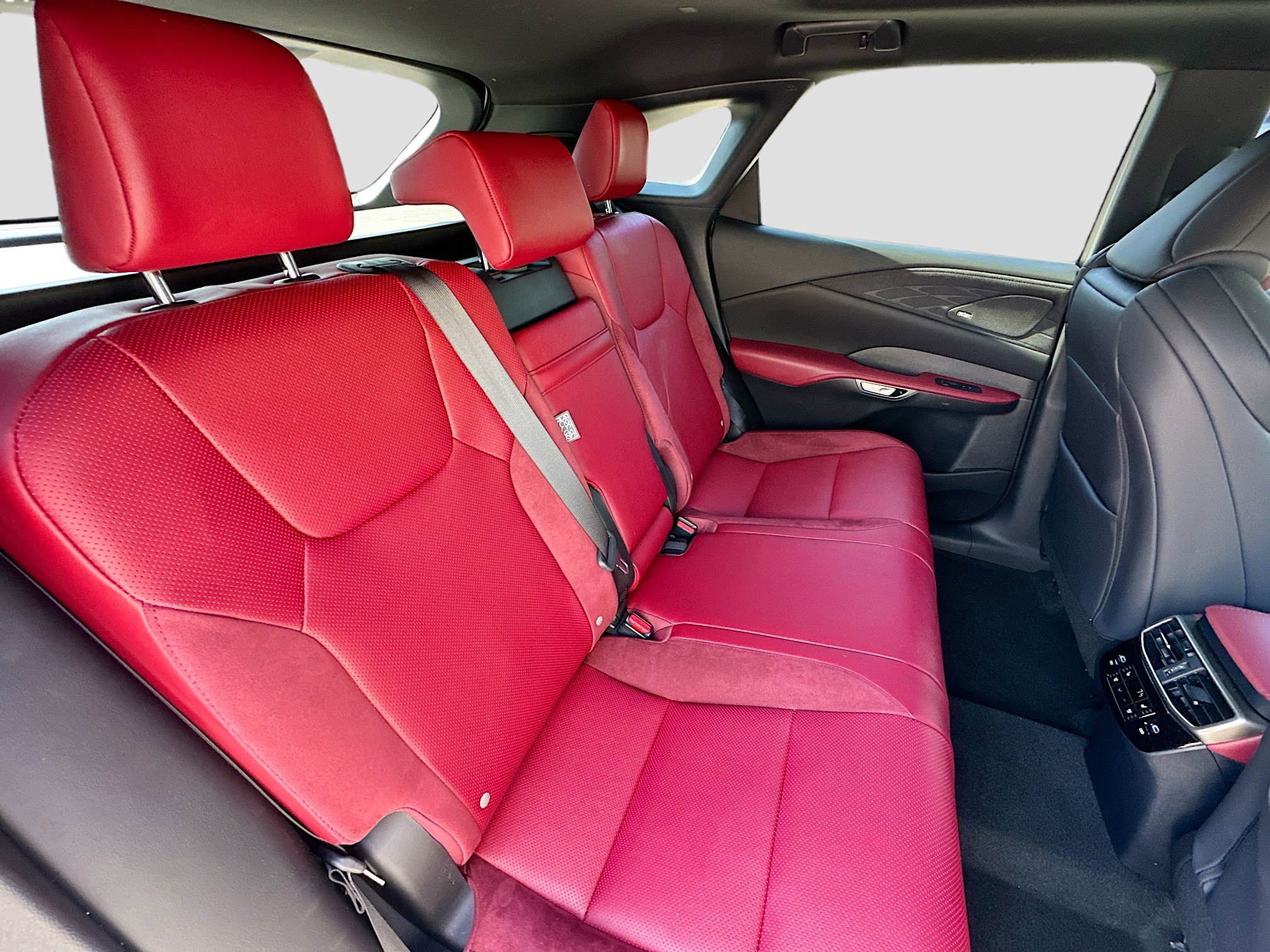 Used 2024 Lexus RX 500h F Sport image 30