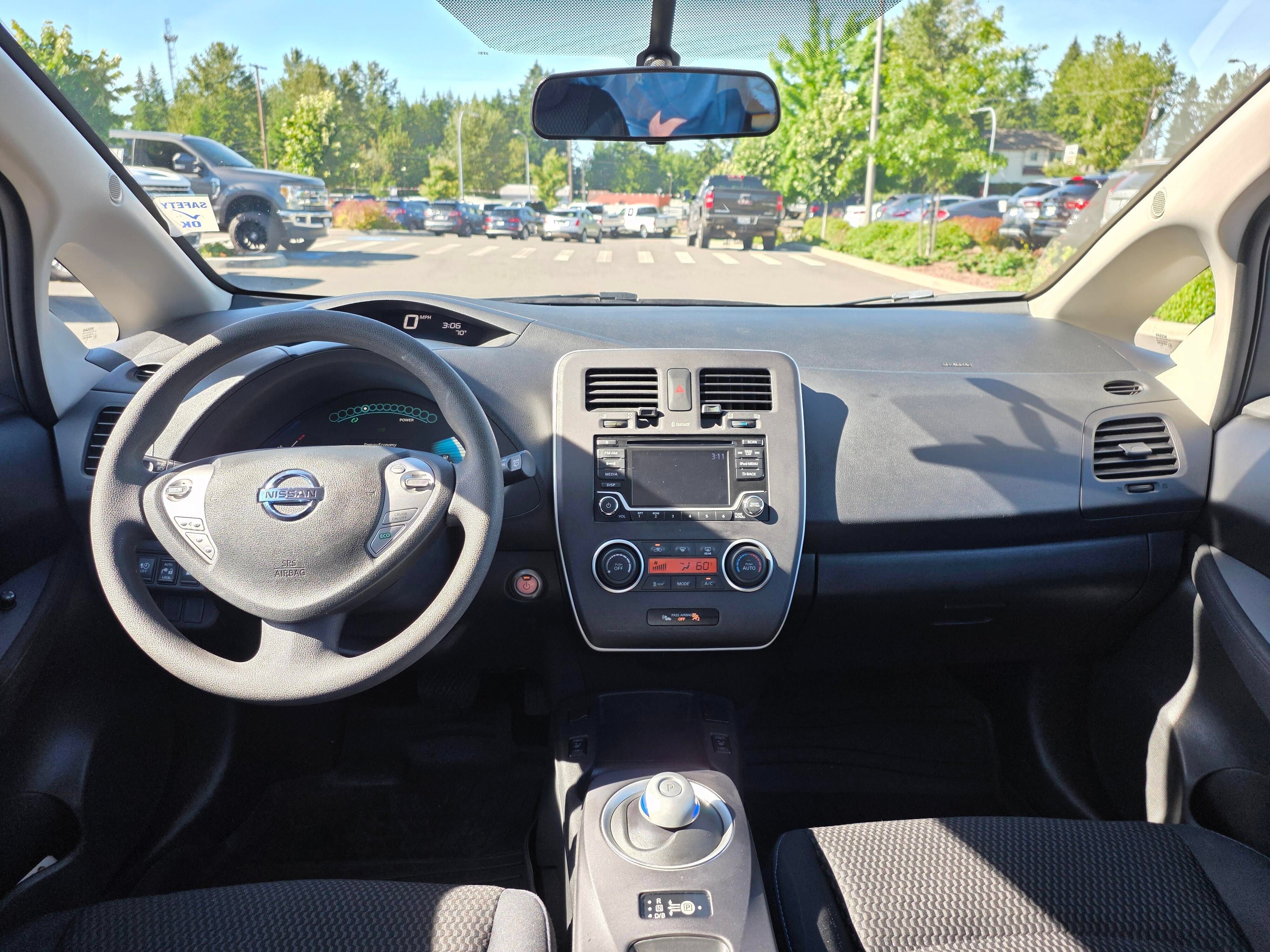 Used 2017 Nissan Leaf S w/ Charge Package FWD image 10
