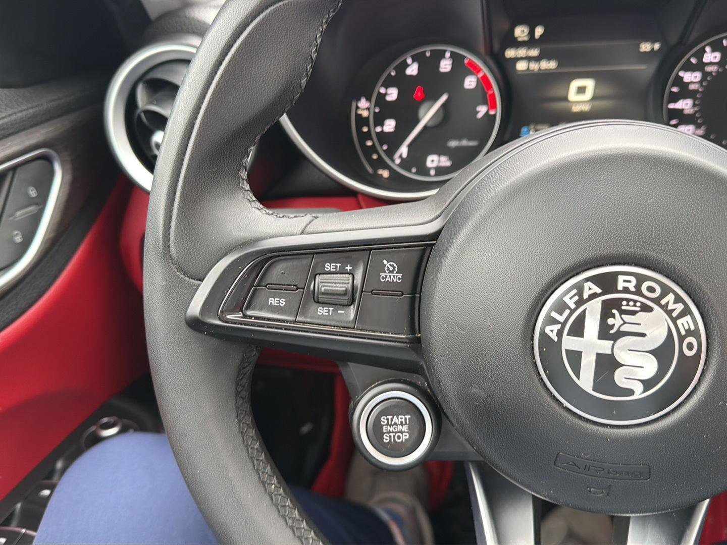 Used 2021 Alfa Romeo Giulia Ti w/ Nero Edizione image 12