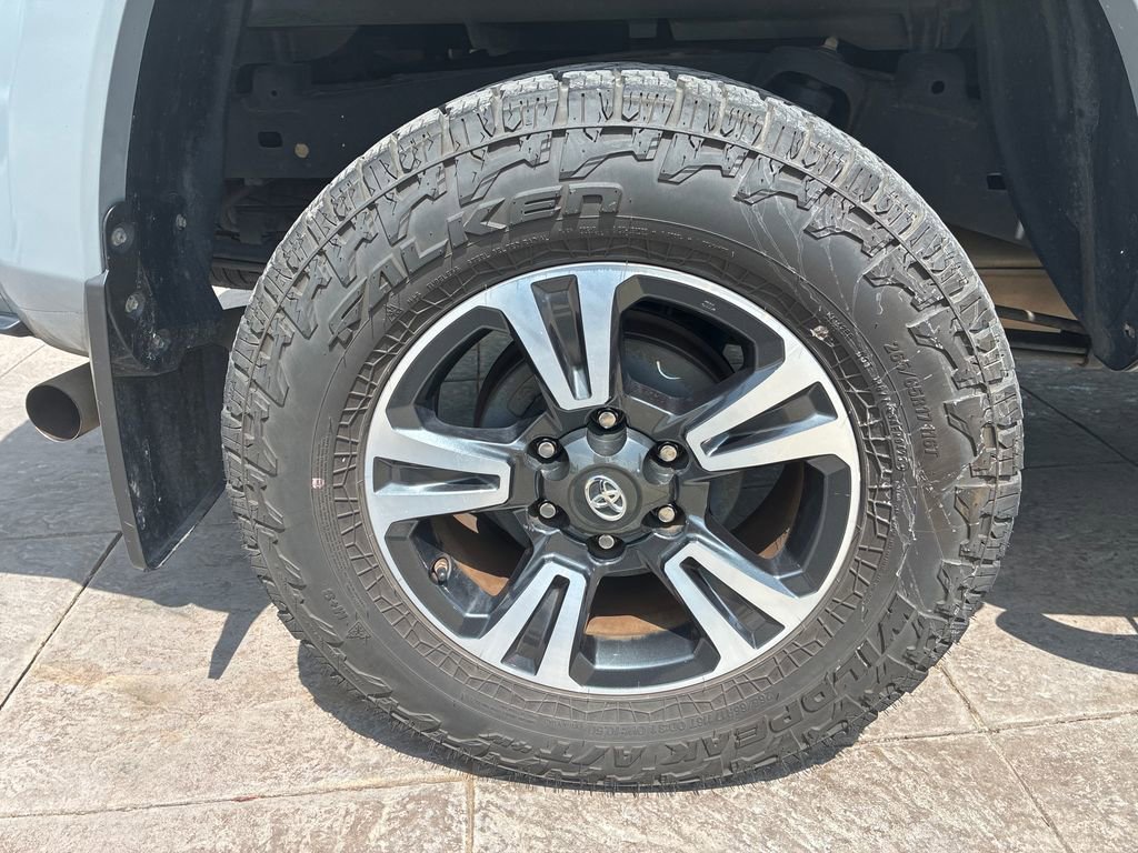 Used 2019 Toyota Tacoma TRD Sport RWD image 11