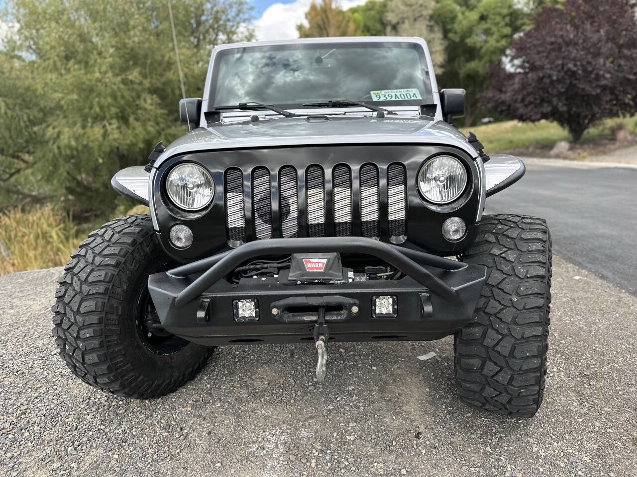 Used 2015 Jeep Wrangler Unlimited Rubicon w/ Connectivity Group image 2