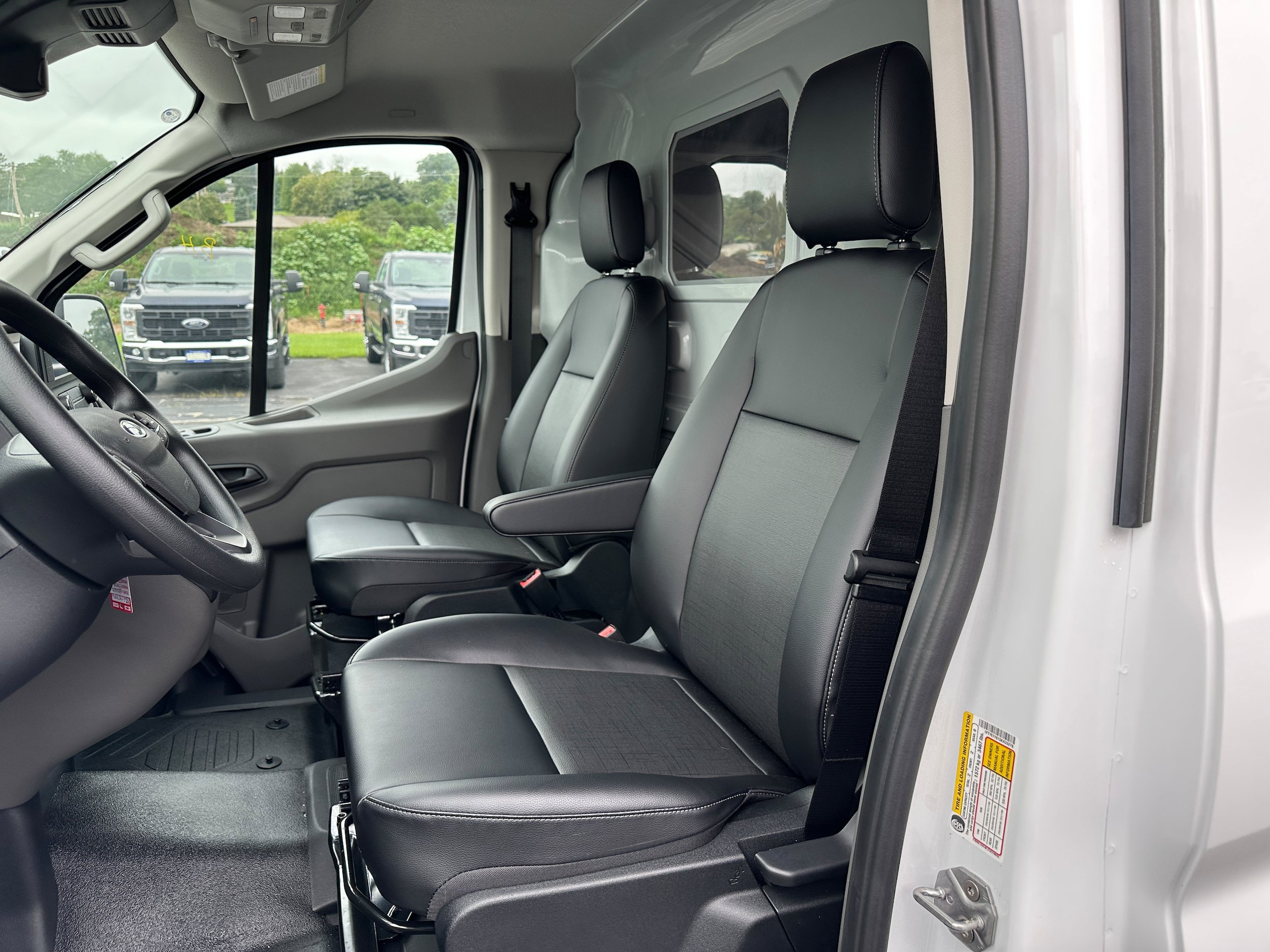 Used 2025 Ford Transit 150 Low Roof w/ Load Area Protection Package RWD image 8