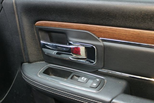 Used 2016 RAM 1500 Laramie image 9