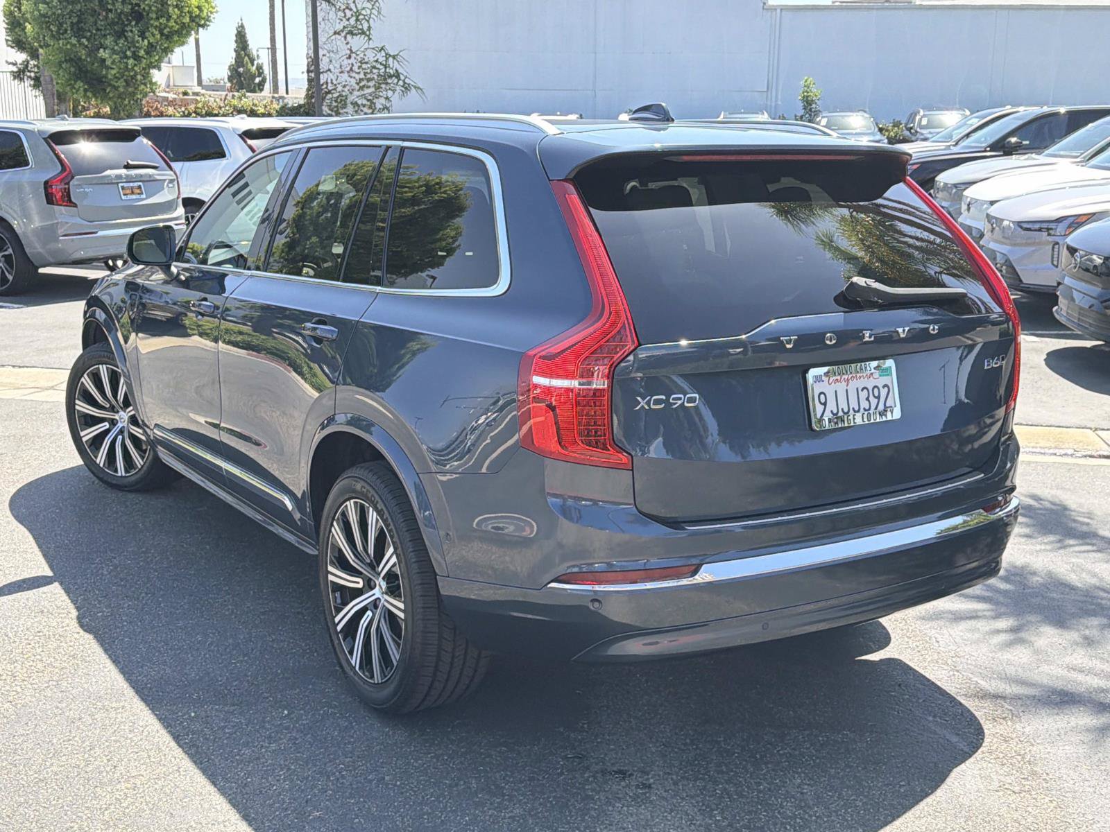 Certified 2023 Volvo XC90 B6 Plus AWD/4WD image 7