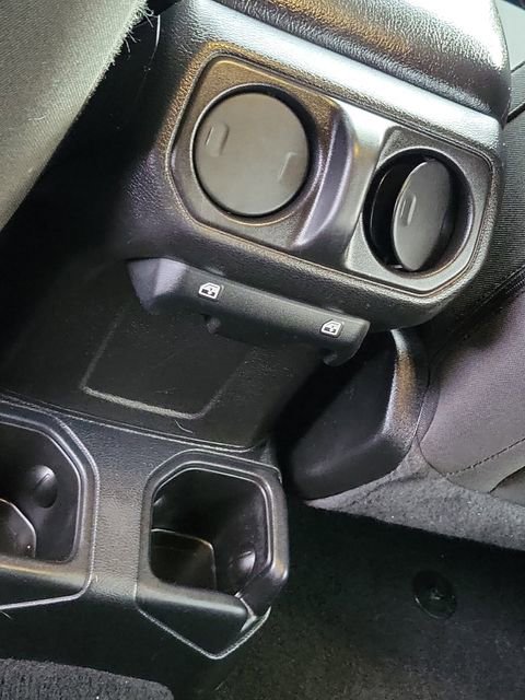 Used 2020 Jeep Wrangler Unlimited Sport image 28