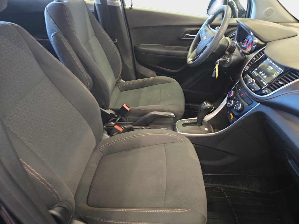 Used 2019 Chevrolet Trax LS AWD/4WD image 12