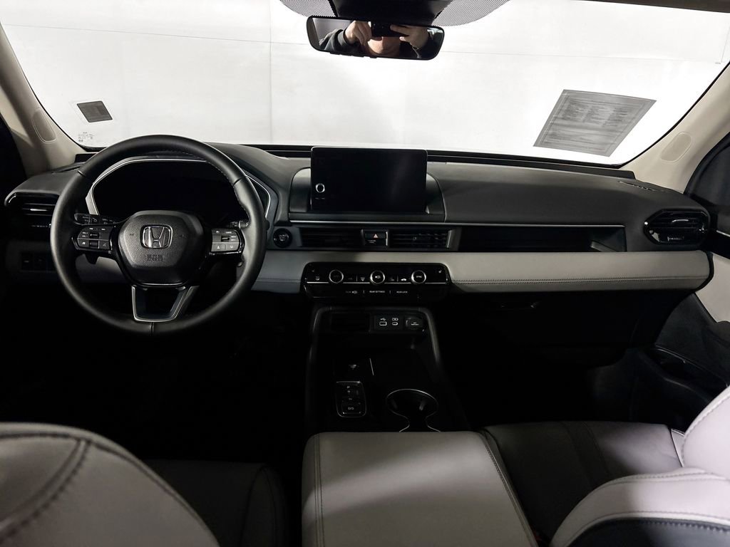 Certified 2025 Honda Pilot EX-L image 13