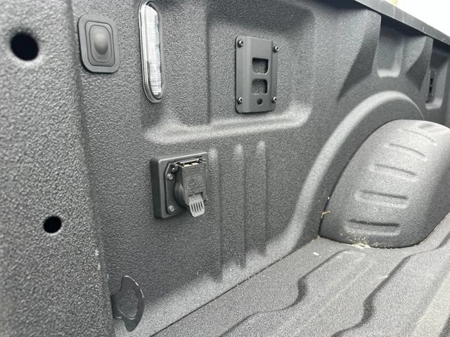 Used 2026 Ford F250 Platinum w/ FX4 Off-Road Package AWD/4WD image 12