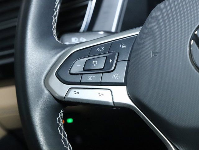 Used 2025 Volkswagen Atlas Cross Sport SE AWD/4WD image 22