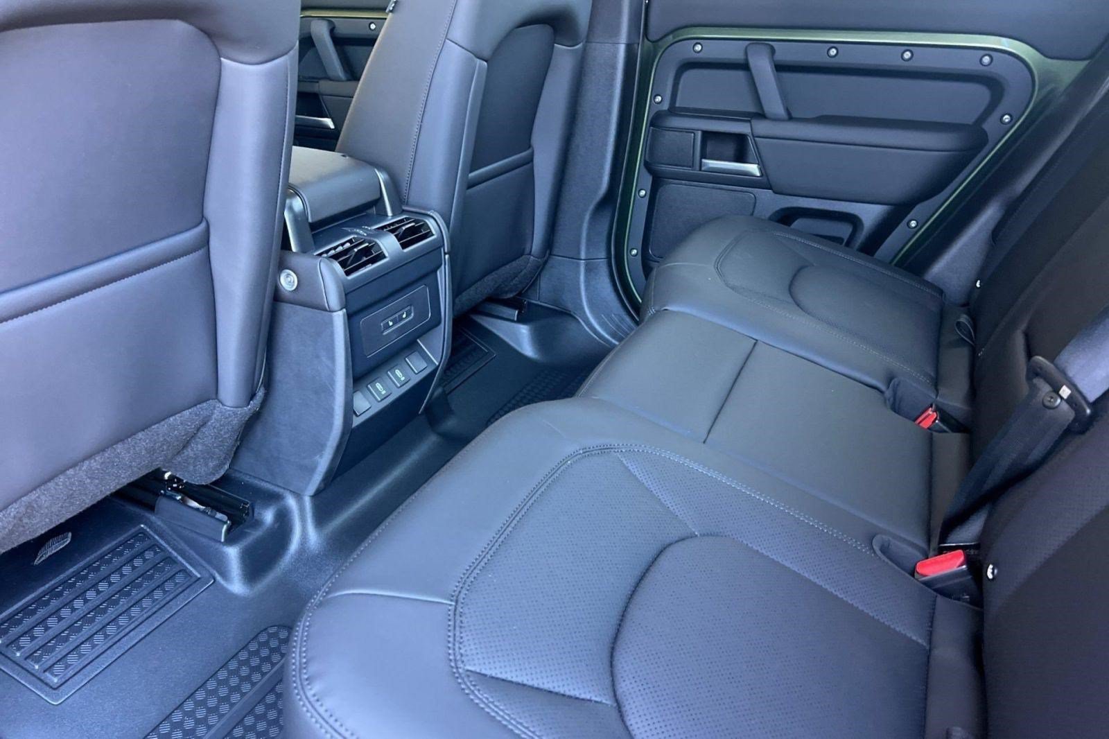 New 2026 Land Rover Defender 110 S AWD/4WD image 30
