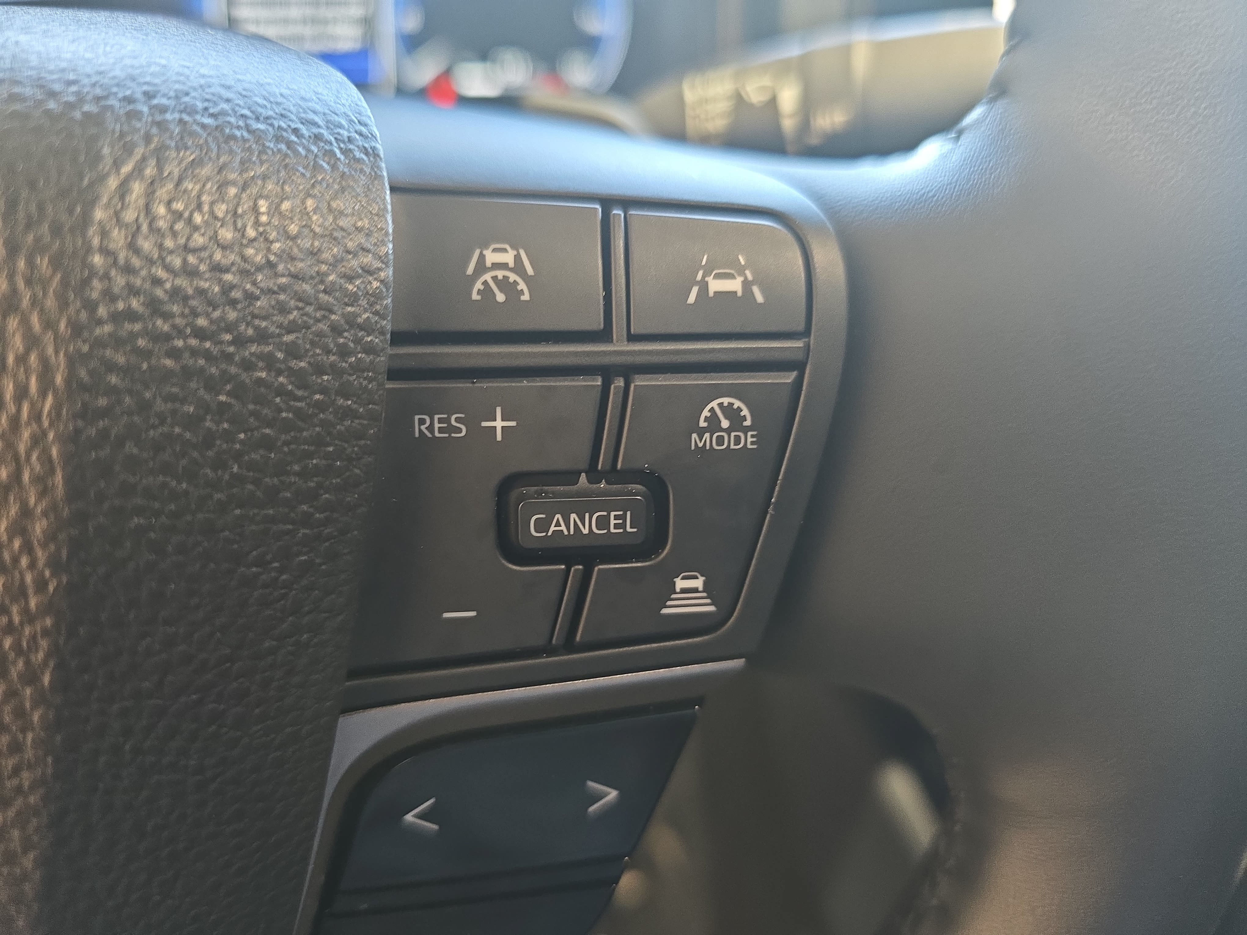Used 2025 Toyota Camry XSE FWD image 17