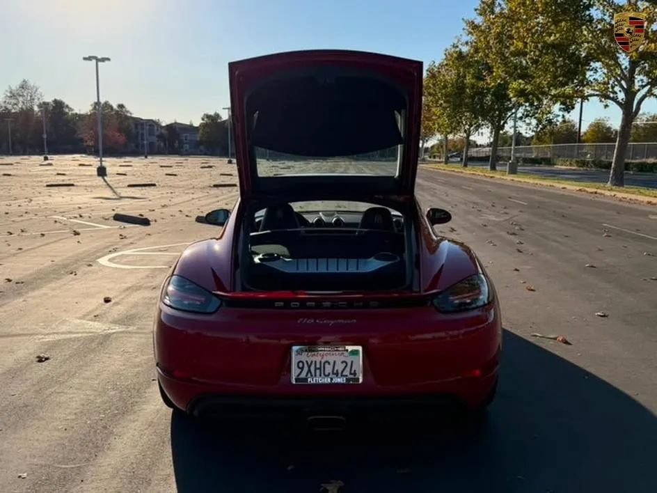 Used 2018 Porsche 718 Cayman RWD image 13