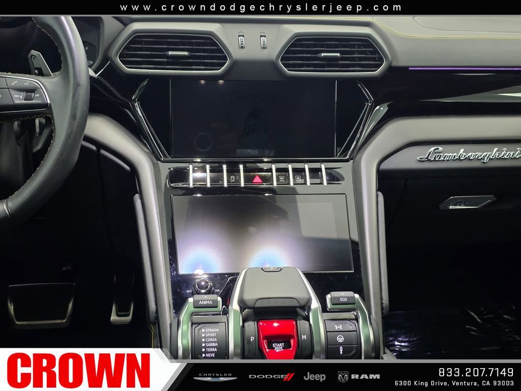 Used 2022 Lamborghini Urus AWD/4WD image 26
