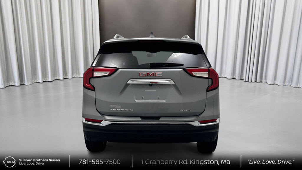 Used 2024 GMC Terrain SLT AWD/4WD image 6