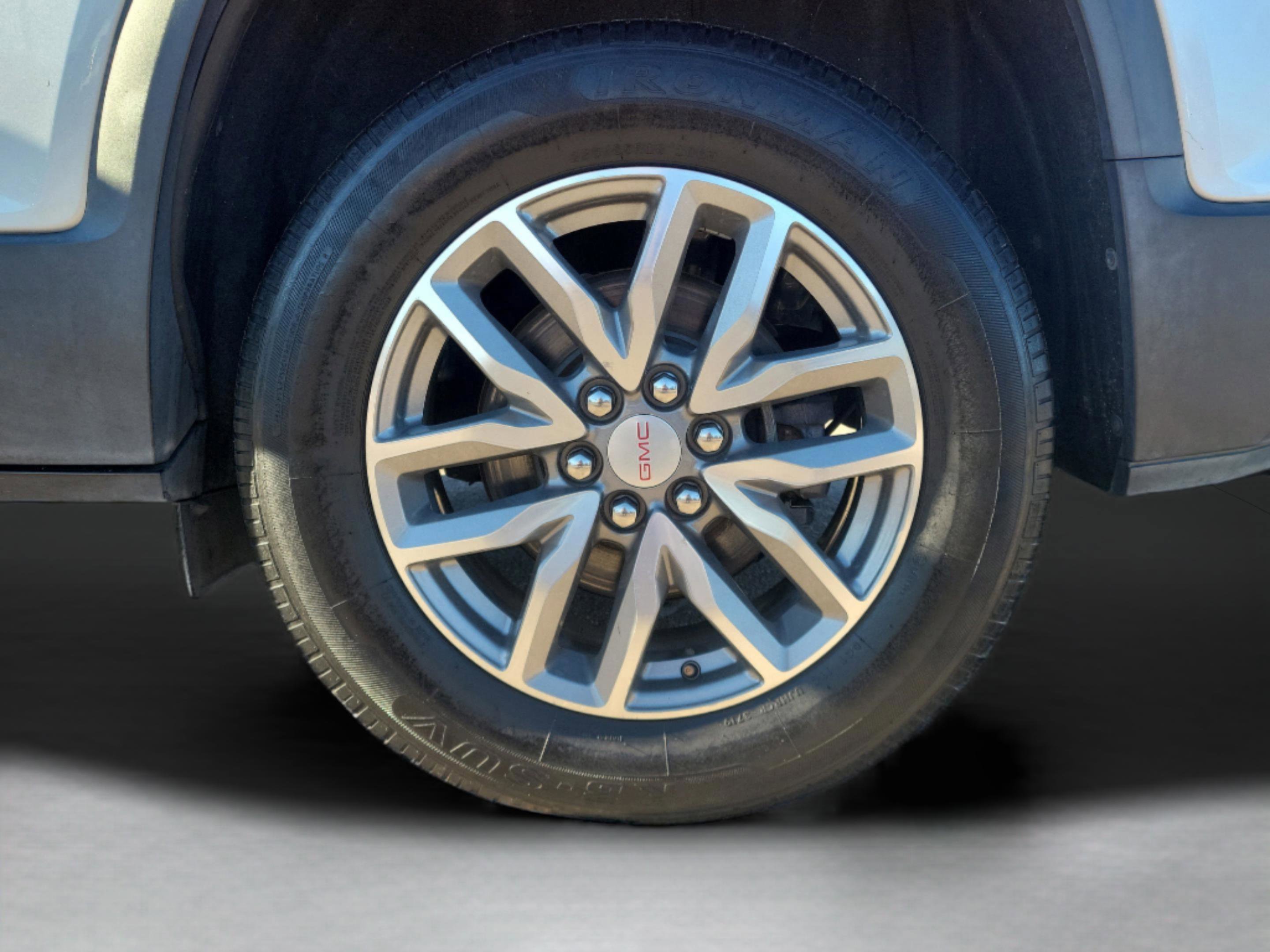 Used 2018 GMC Acadia SLE image 5