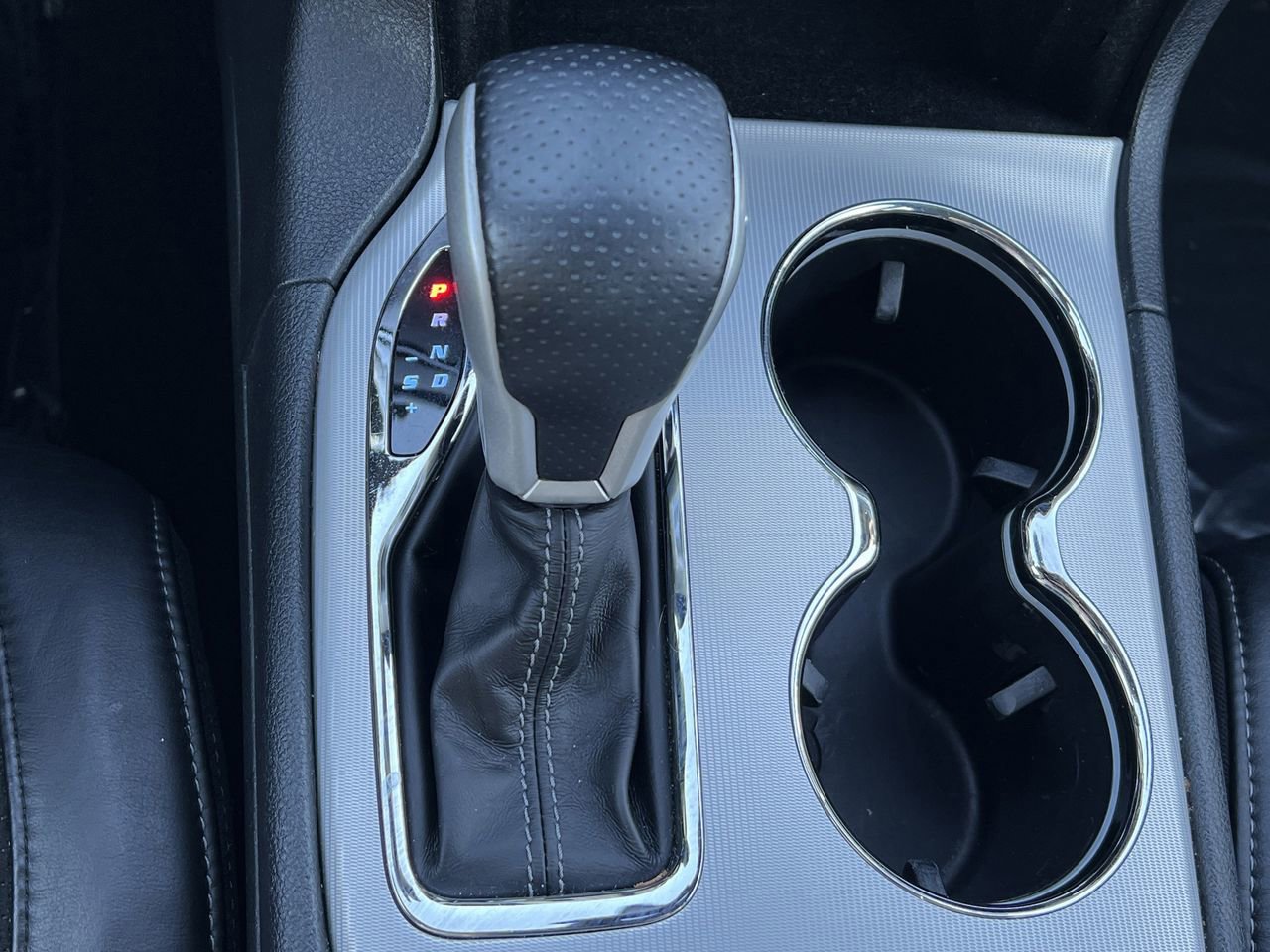 Used 2020 Jeep Grand Cherokee SRT image 10