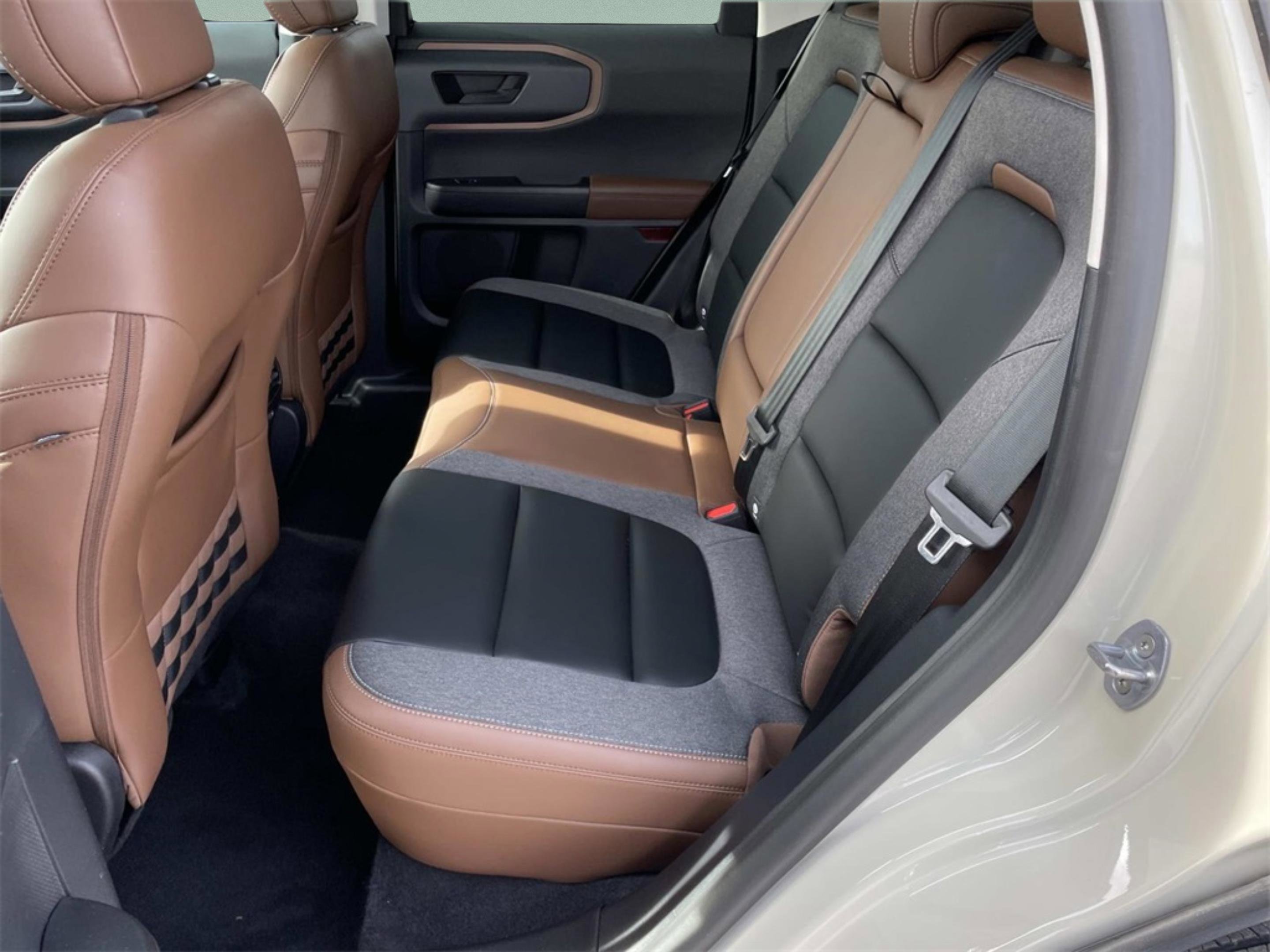 Used 2024 Ford Bronco Sport Outer Banks image 11